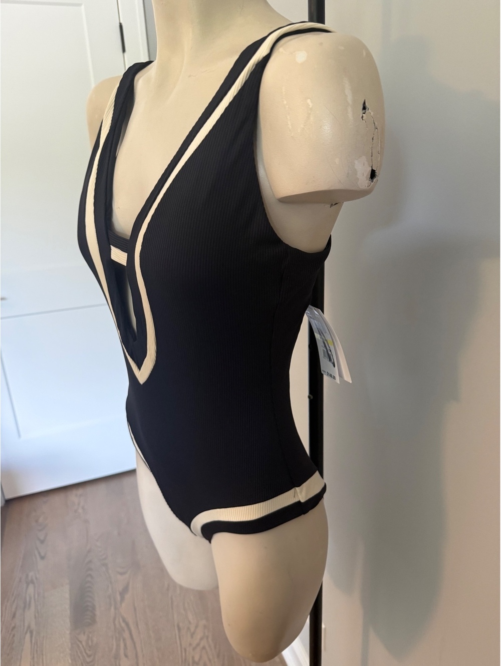 BECCA by Rebecca Virtue Black and White One-Piece Swimsuit Size Medium - Picture 4 of 15